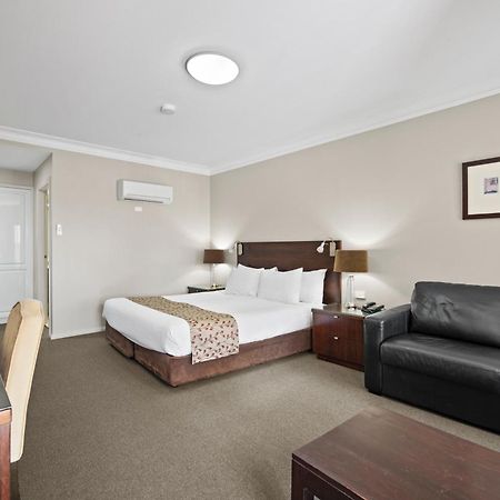 Carlyle Suites & Apartments Wagga Wagga Exterior photo