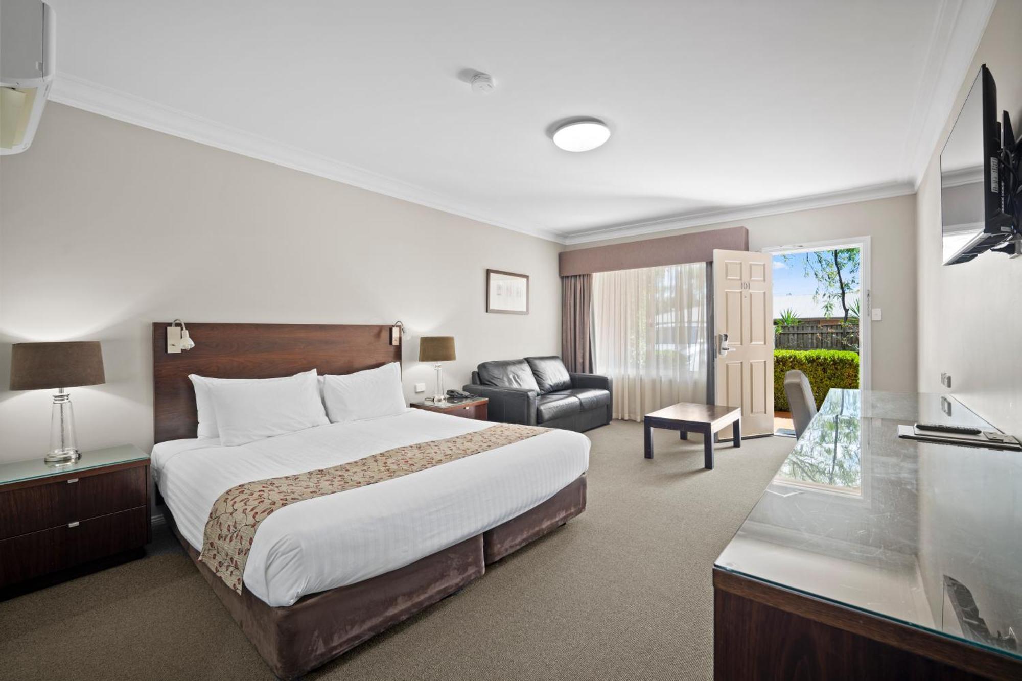 Carlyle Suites & Apartments Wagga Wagga Exterior photo